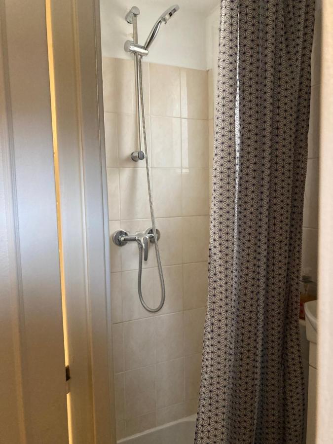 Une Chambre Chez Nous, A 12 Minutes De Paris Malakoff Eksteriør bilde
